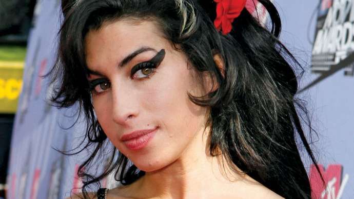 Amy Winehouse - Pogled v njeno življenje in glasbeni vpliv