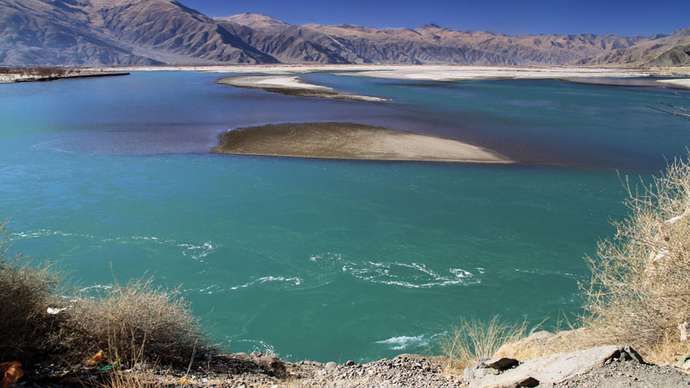 Fleuve Tsangpo (Brahmapoutre) : hauts-fonds