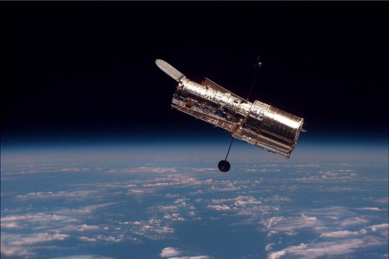 Rymdteleskopet Hubble faller